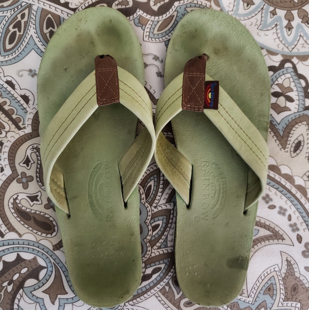 Pale green rainbows